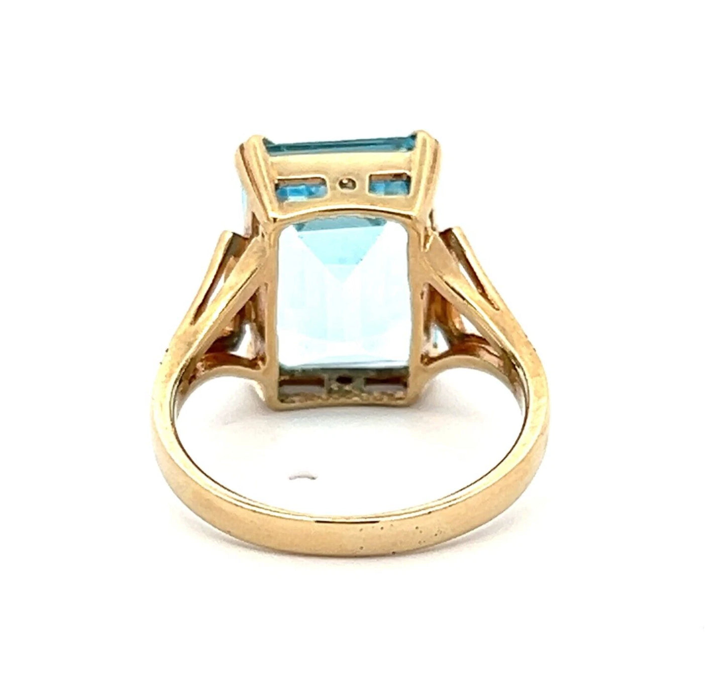 9Ct Yellow Gold Emerald Cut Blue Topaz Ring - Sz M