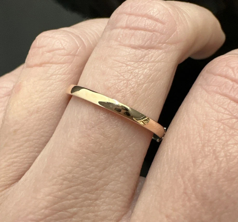 10Ct Rose Gold .05 TW Diamond Band Ring Sz O