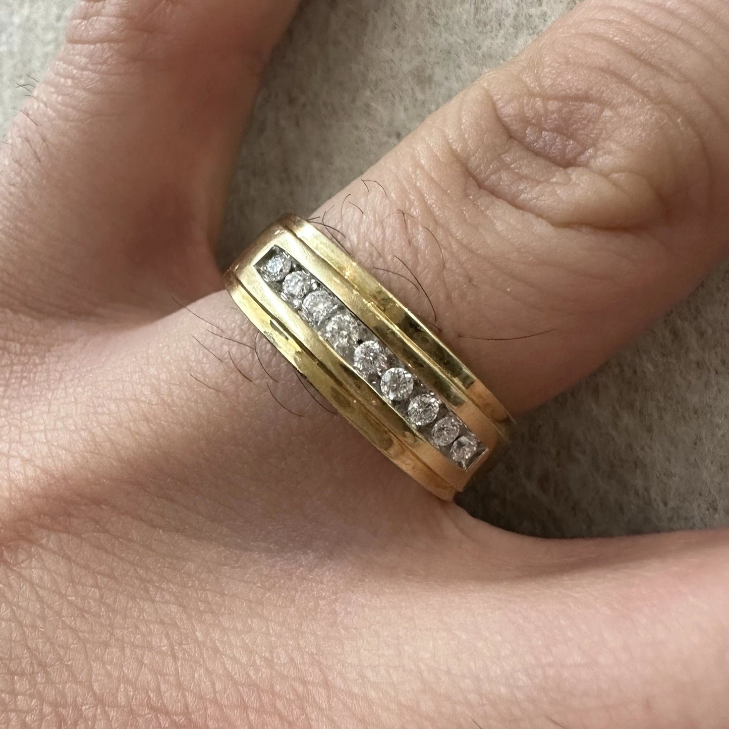 10Ct Yellow Gold 0.25 Carat TW Channel Set Diamond Men's Ring Sz T
