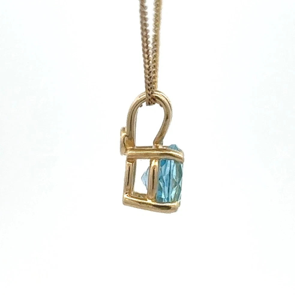 14Ct Yellow Gold Blue Topaz Solitaire Pendant