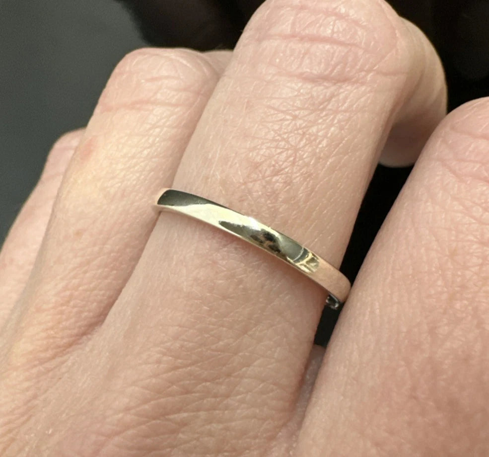 10Ct White Gold .05 TW Diamond Band Ring Sz O 1/2