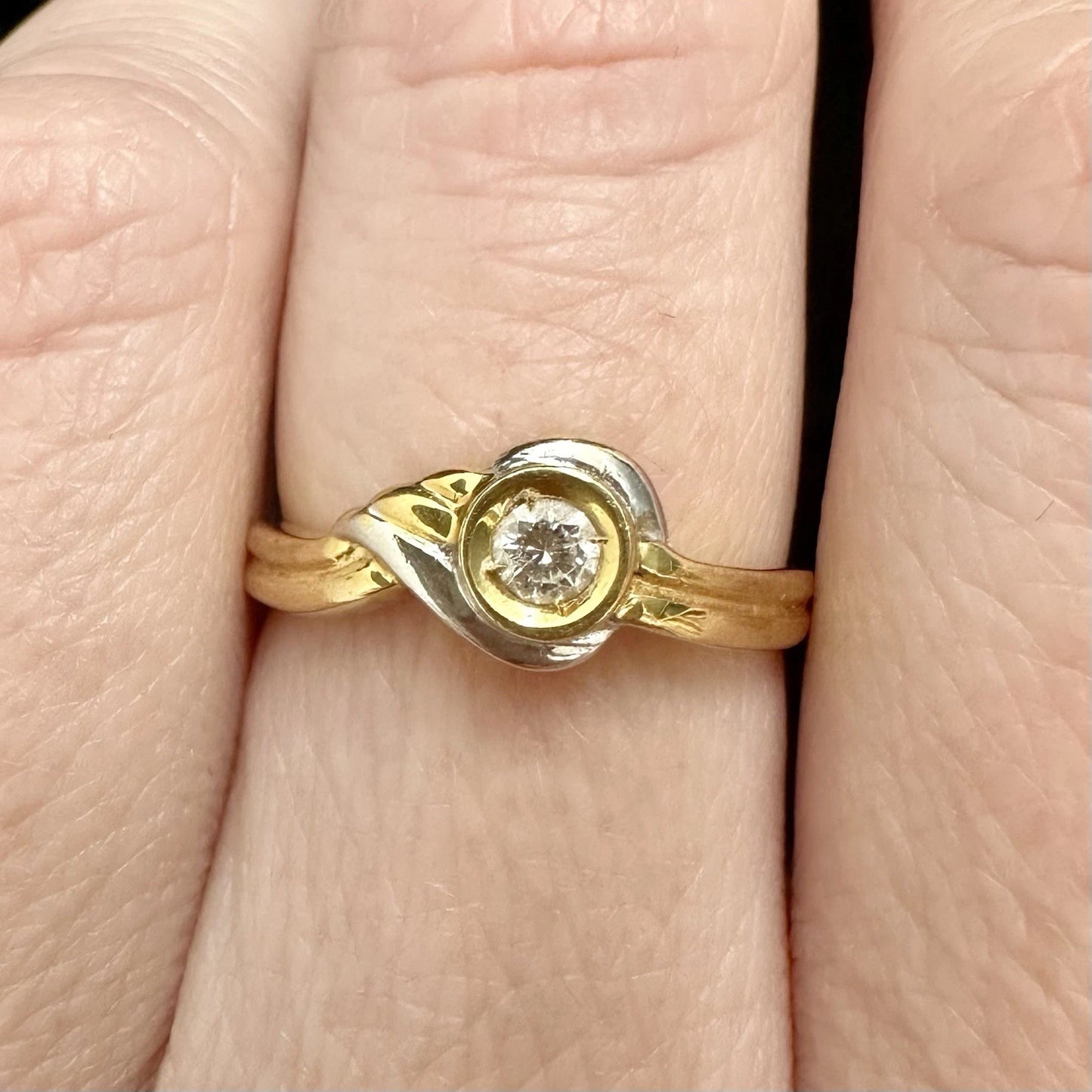 18Ct Two-Toned Gold 0.09 Carat TW Diamond Ring Sz M