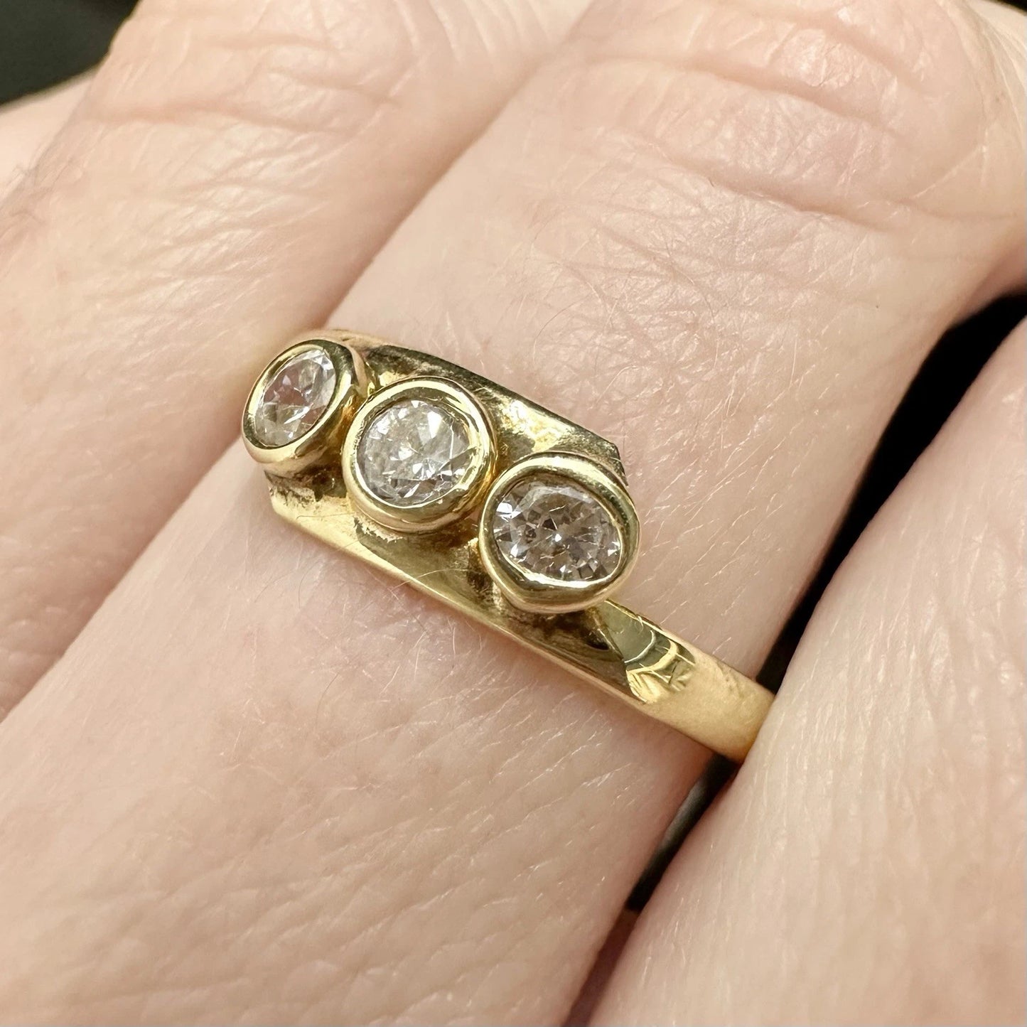 14Ct Yellow Gold .34Ct TW Diamond Simulant Trilogy Split Shank Ring Sz P 1/2