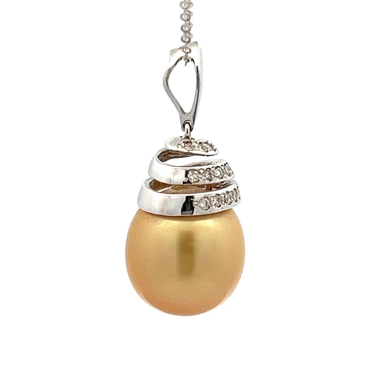 18Ct White Gold South Seas Pearl & 0.21 Carat TW Diamond Accent Pendant