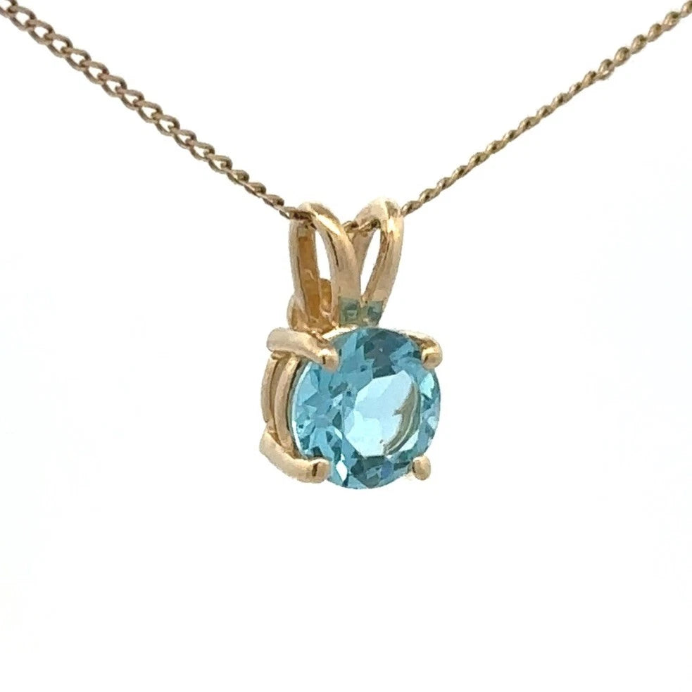 14Ct Yellow Gold Blue Topaz Solitaire Pendant