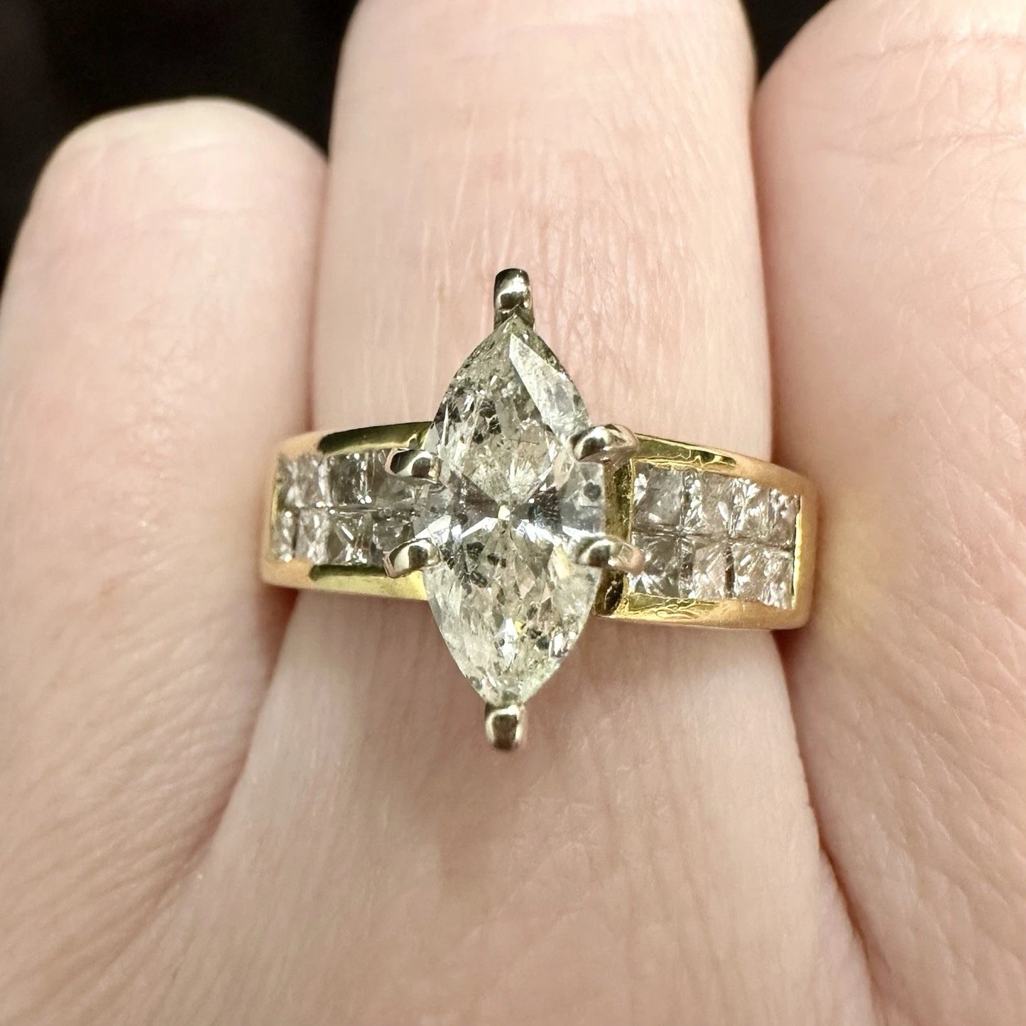 18Ct Yellow Gold Marquise 2.48 Carat TW Diamond Ring with Side Accents Sz N 1/2