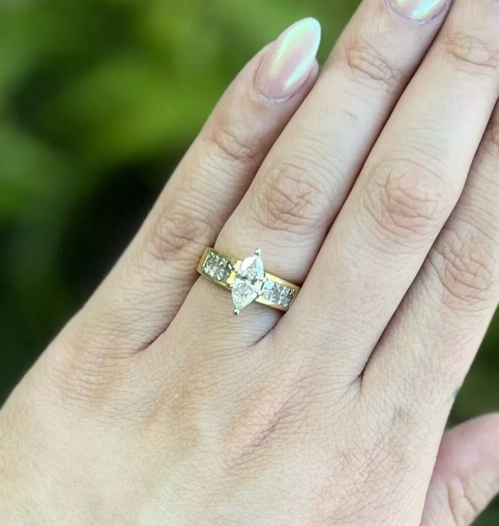 18Ct Yellow Gold Marquise 2.48 Carat TW Diamond Ring with Side Accents Sz N 1/2