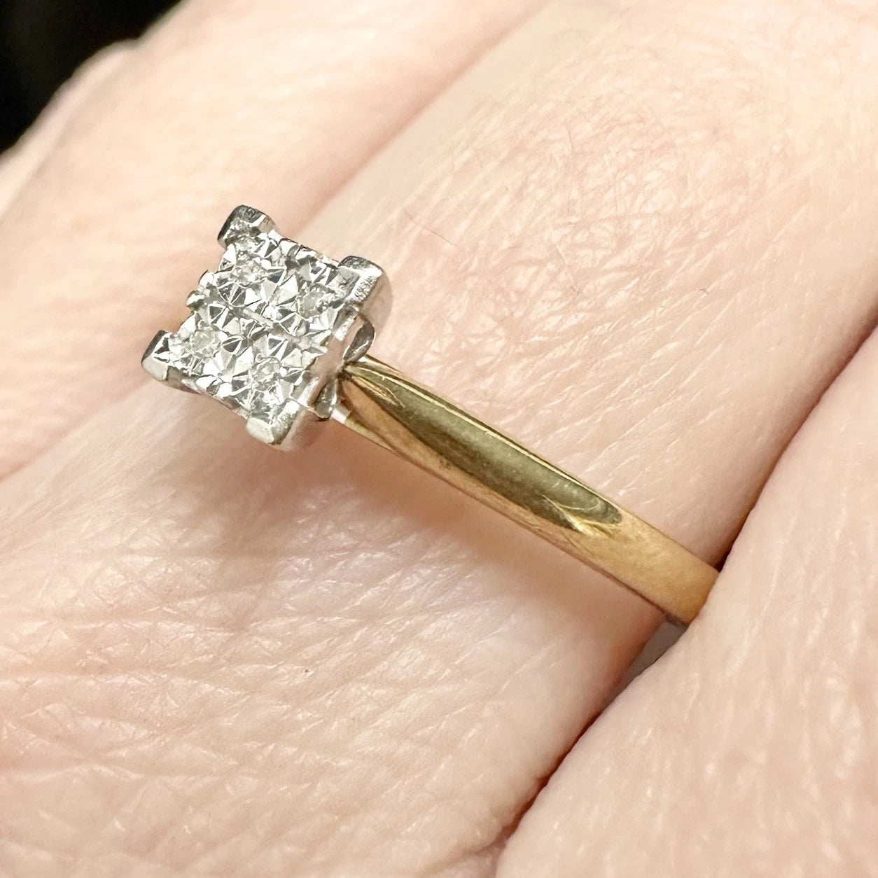 9Ct Yellow Gold Illusion Set Diamond Ring Sz Q