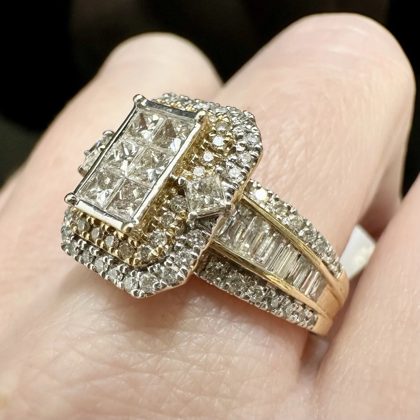 14Ct Yellow Gold 1.50 Carat TW Diamond Dress Ring