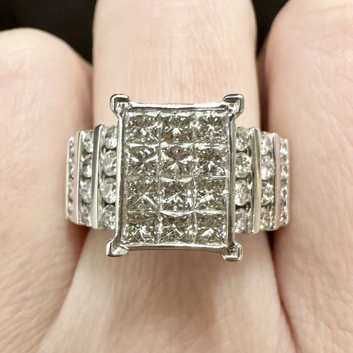 14Ct White Gold 2.00 Carat TW Multi Diamond Dress Ring Sz O WITH VALUATION
