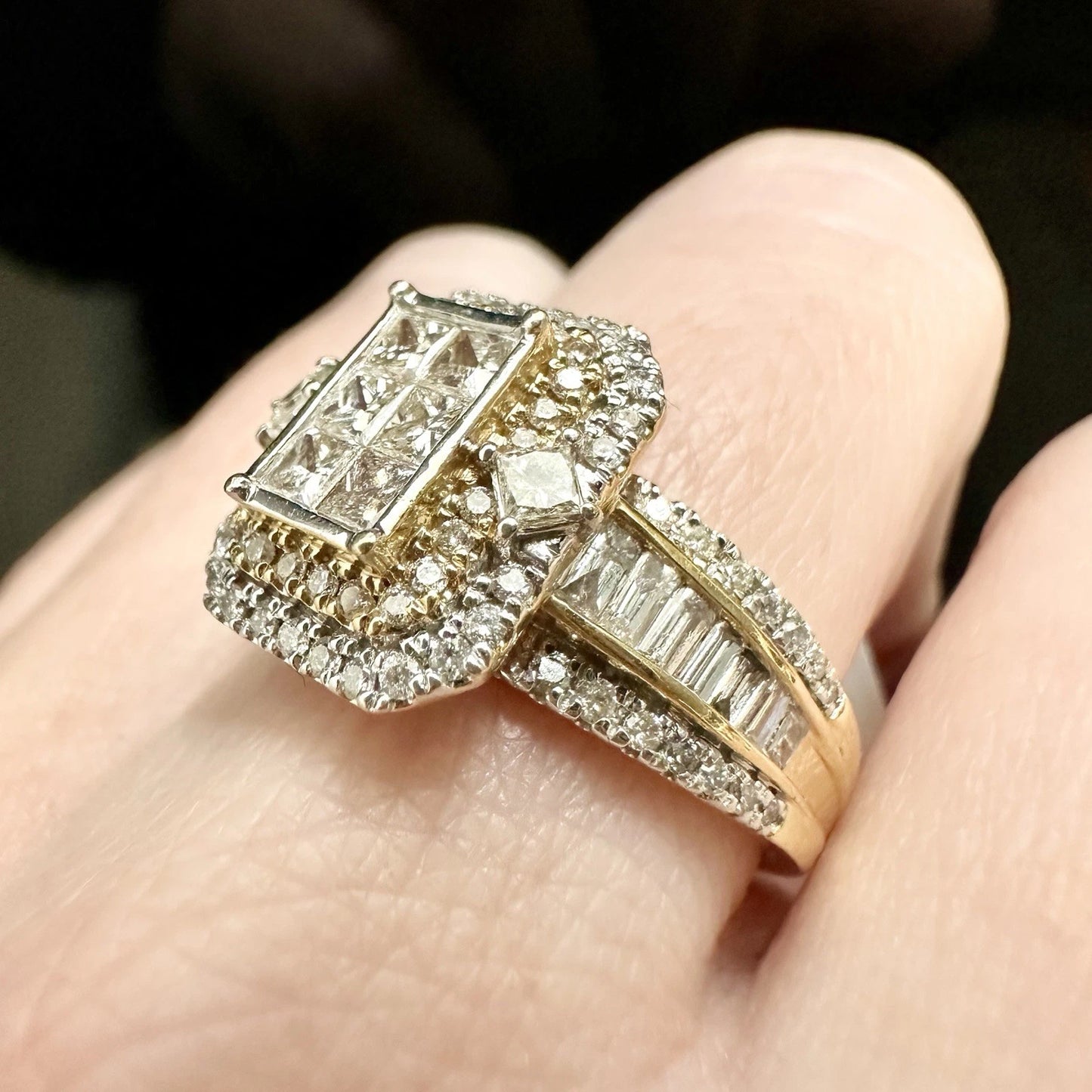 14Ct Yellow Gold 1.50 Carat TW Diamond Dress Ring