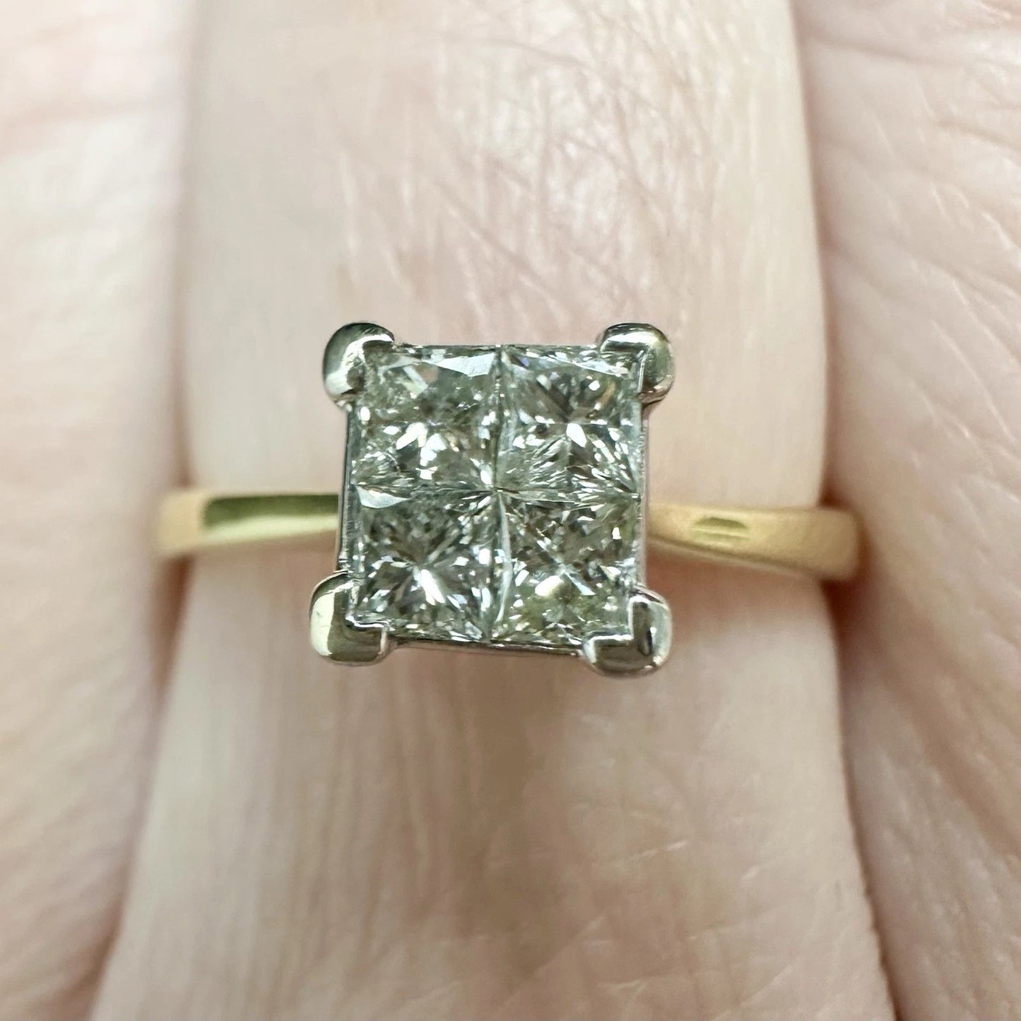 18Ct Yellow Gold Princess Cut Diamond Cluster Ring