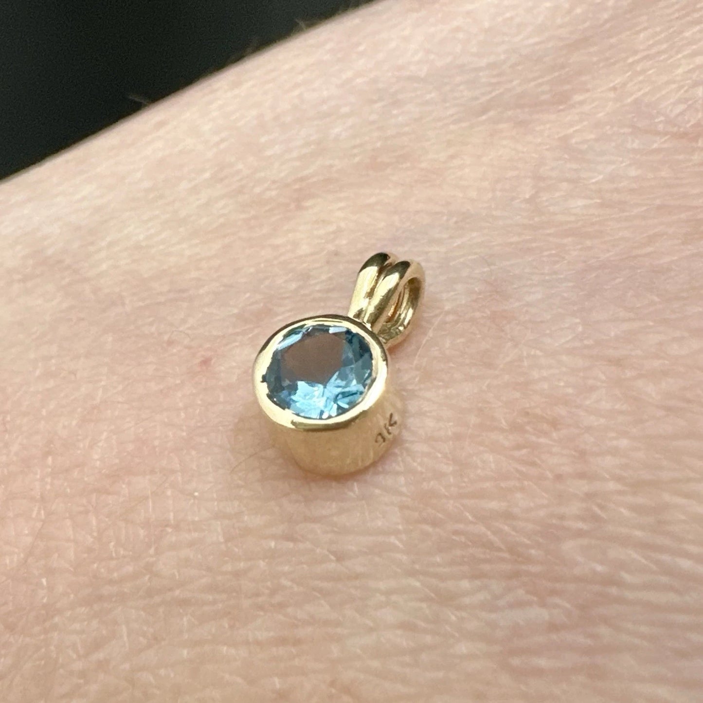 9Ct Yellow Gold Bezel Set Blue Topaz Solitaire Pendant