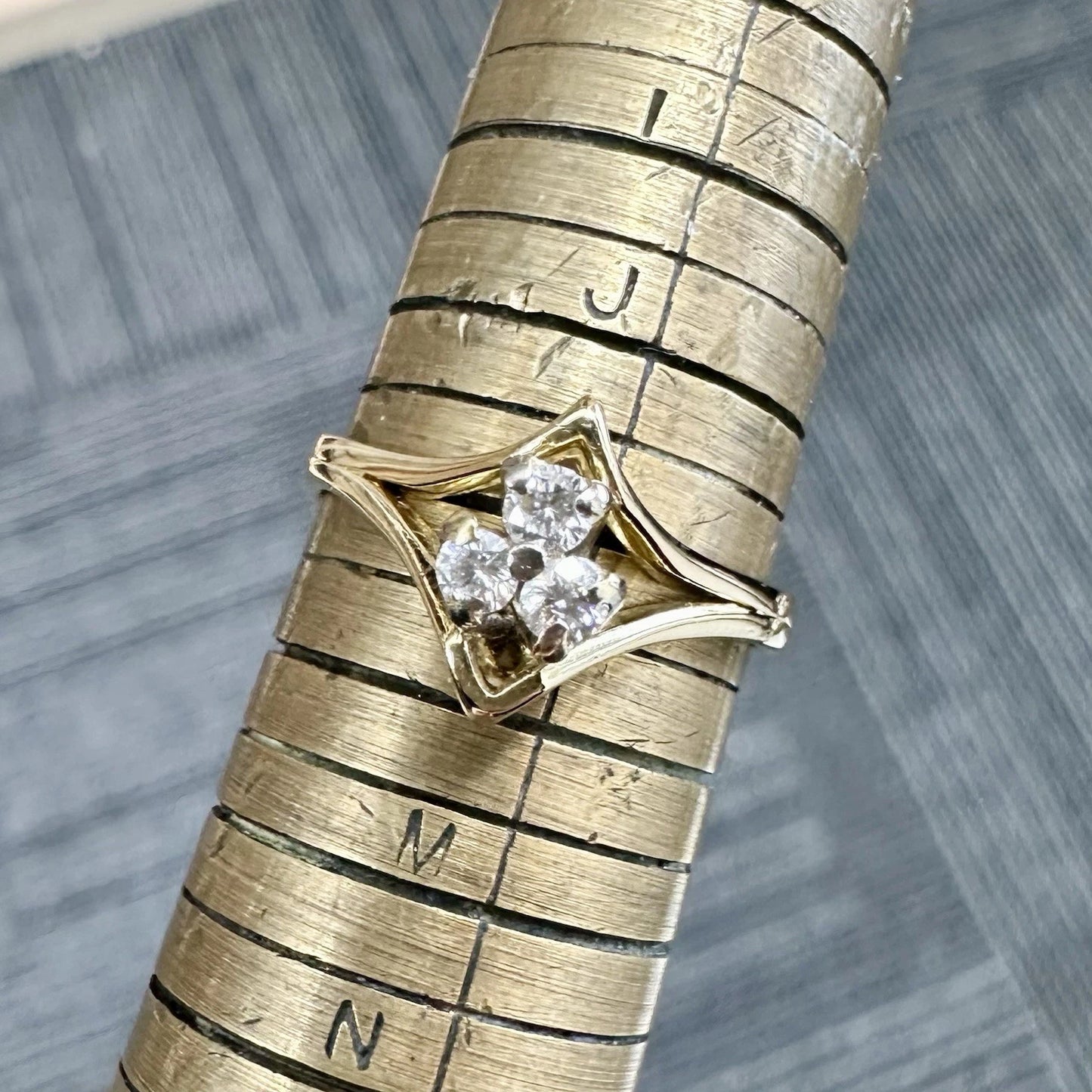 18Ct Yellow Gold Vintage .15Ct TW Diamond Set Fused Ring Set Sz K