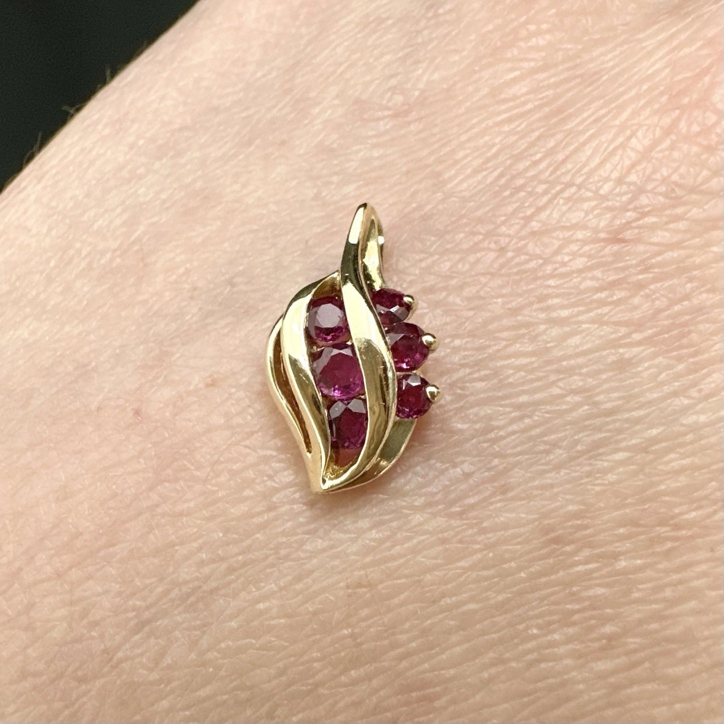 14Ct Yellow Gold Created Ruby Slider Pendant