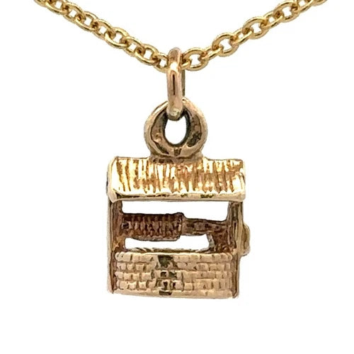 9Ct Yellow Gold Vintage Wishing Well Pendant