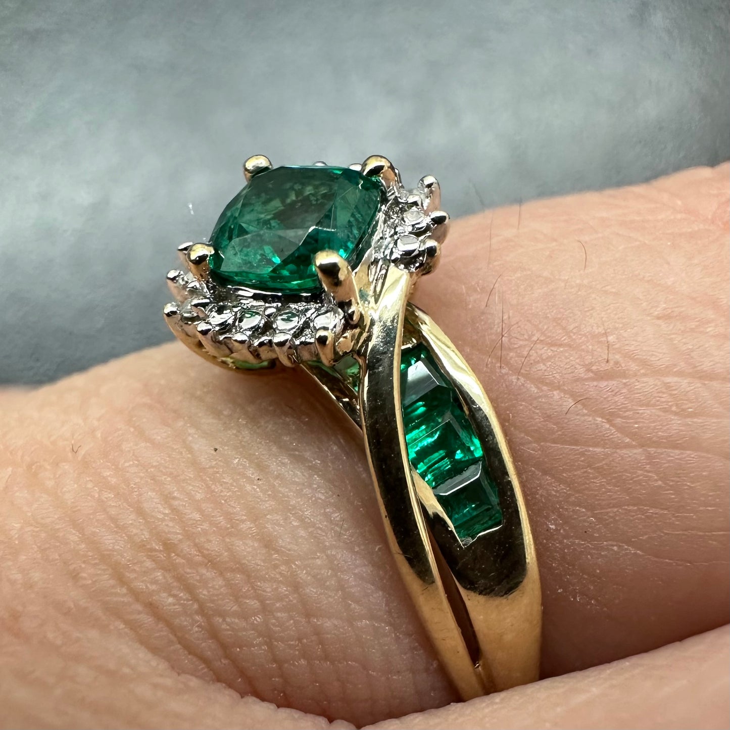 9Ct Yellow Gold Created Emerald Statement Ring