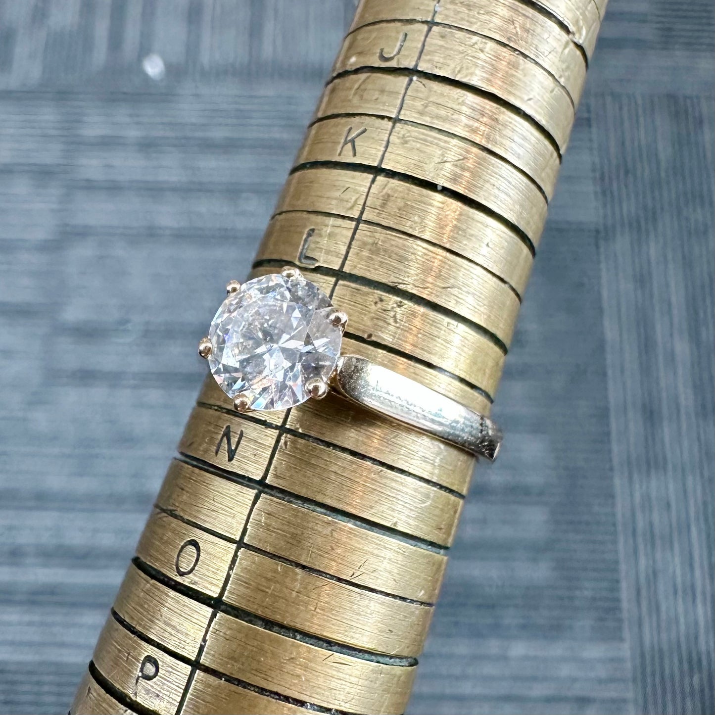 9Ct Yellow Gold 1.00 TW Diamond Simulant Solitaire Engagement Ring Sz M