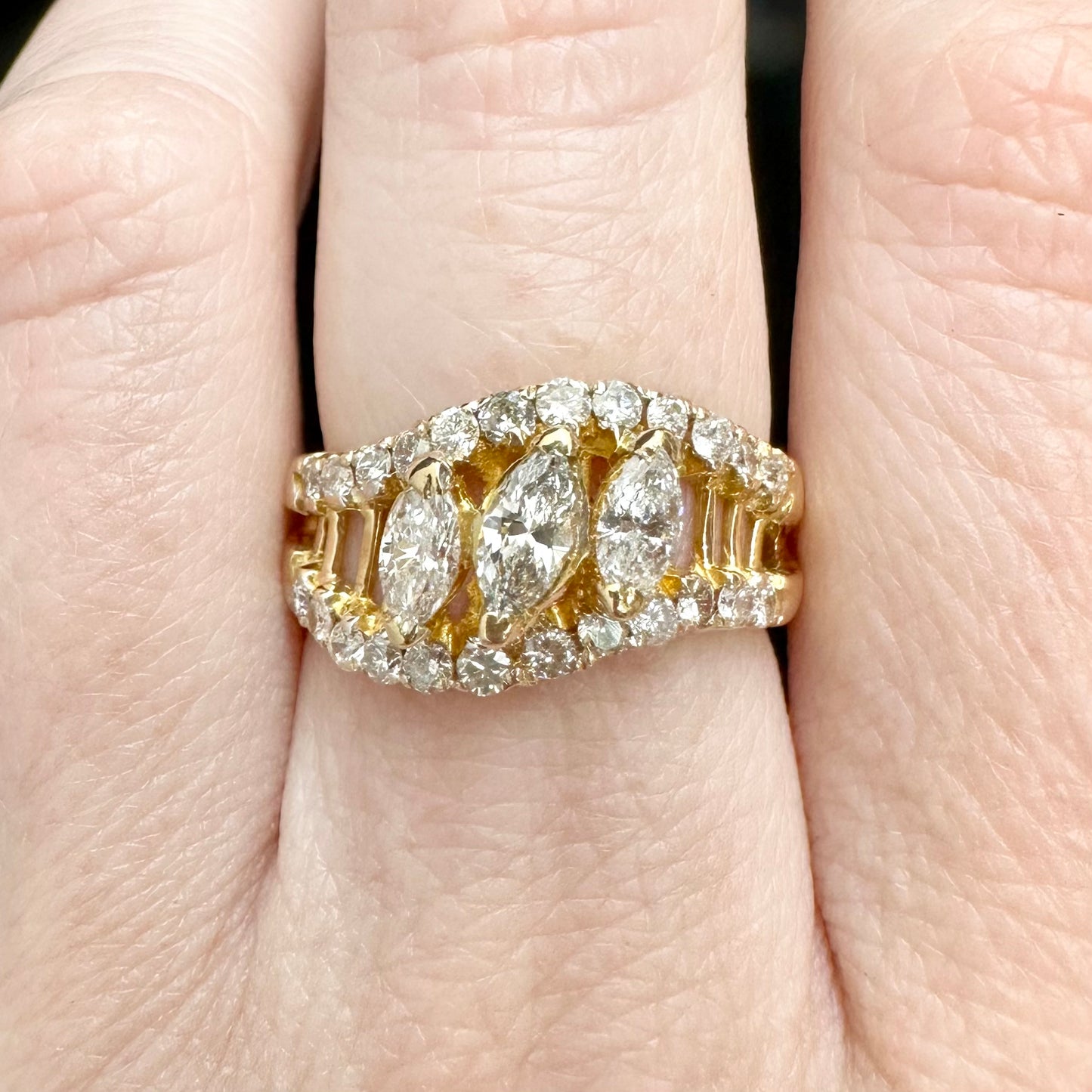 18Ct Yellow Gold 1.00Ct TW Diamond Dress Ring Sz M 1/2