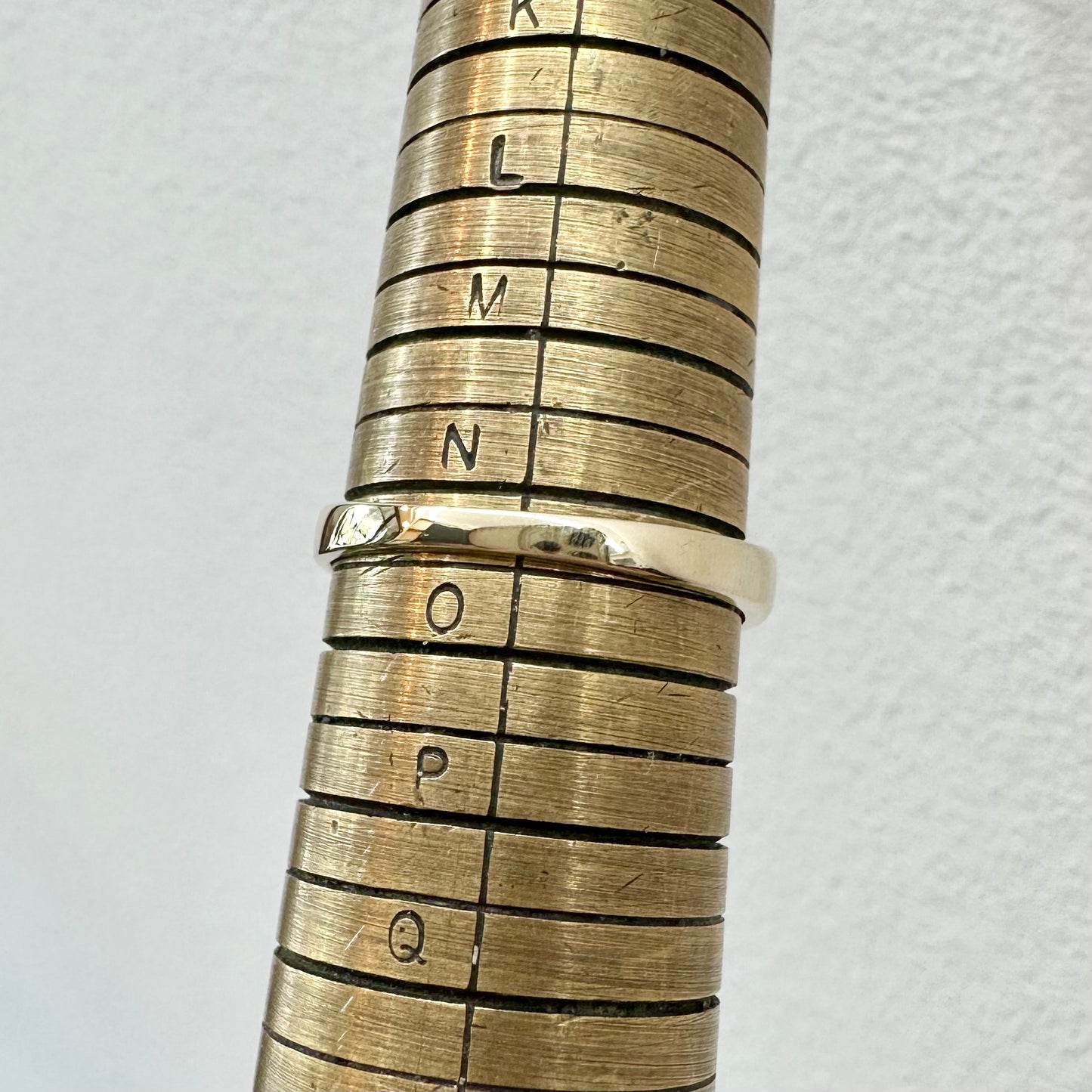 10Ct Two-Tone Gold .015 TW Diamond Set Band Ring Sz N 1/2