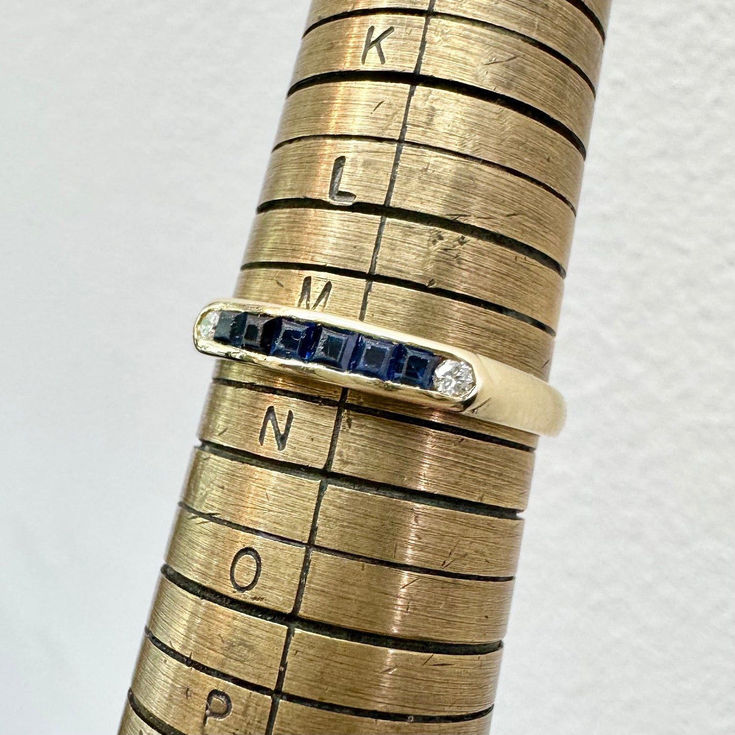 18Ct Yellow Gold Sapphire & Diamond Band Ring Sz M 1/2