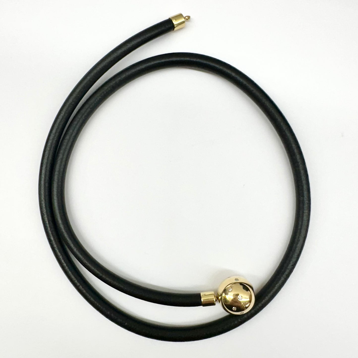 18Ct Yellow Gold Jorg Heinz Inspired Diamond Set Neoprene Bayonet Necklace 47cm