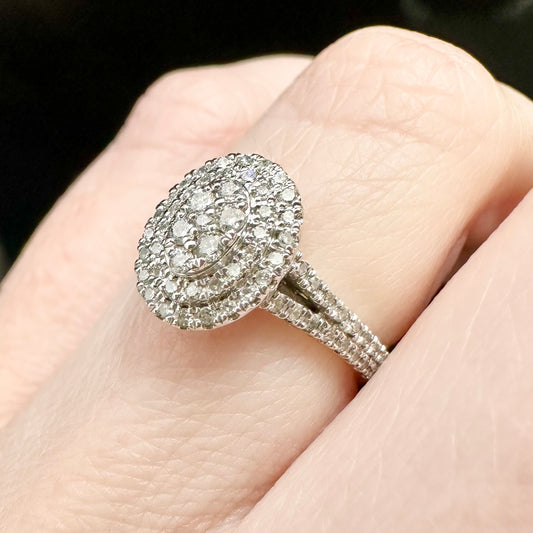 10Ct White Gold .30Ct TW Diamond Ring Sz H 1/2