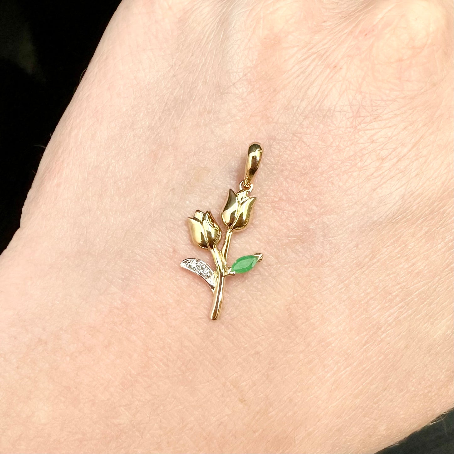 9Ct Yellow Gold Emerald & Diamond Set Tulip Flower Pendant