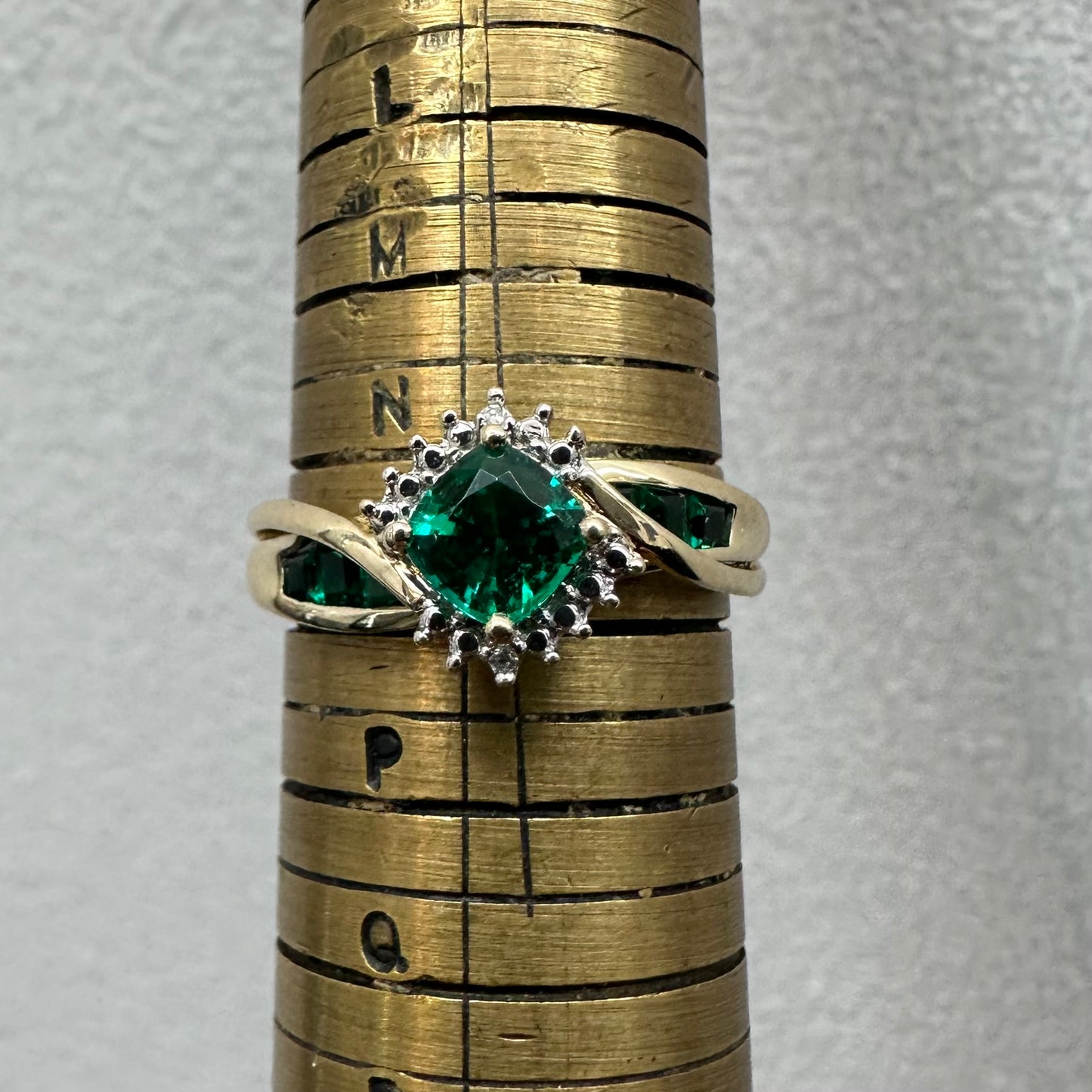 9Ct Yellow Gold Created Emerald Statement Ring