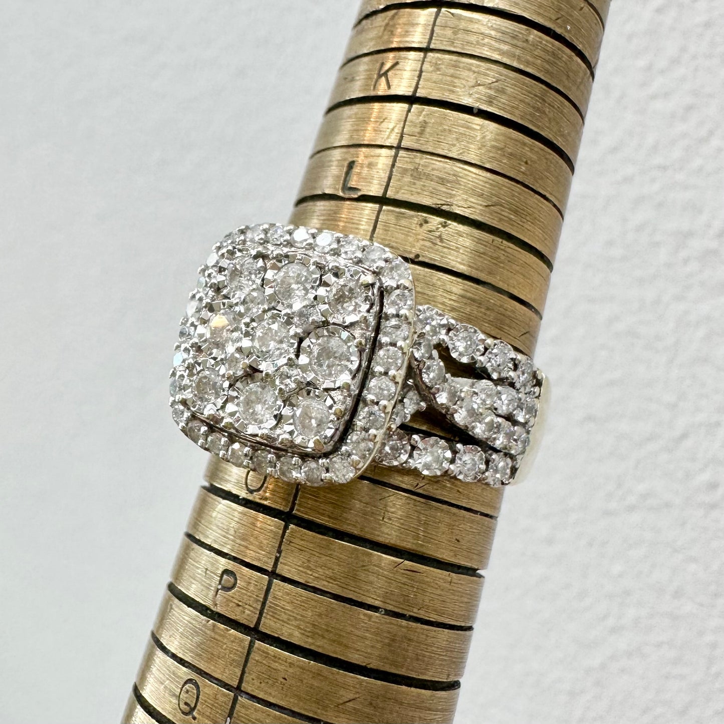 9Ct Yellow Gold 1.00Ct TW Diamond Cluster Ring Sz N