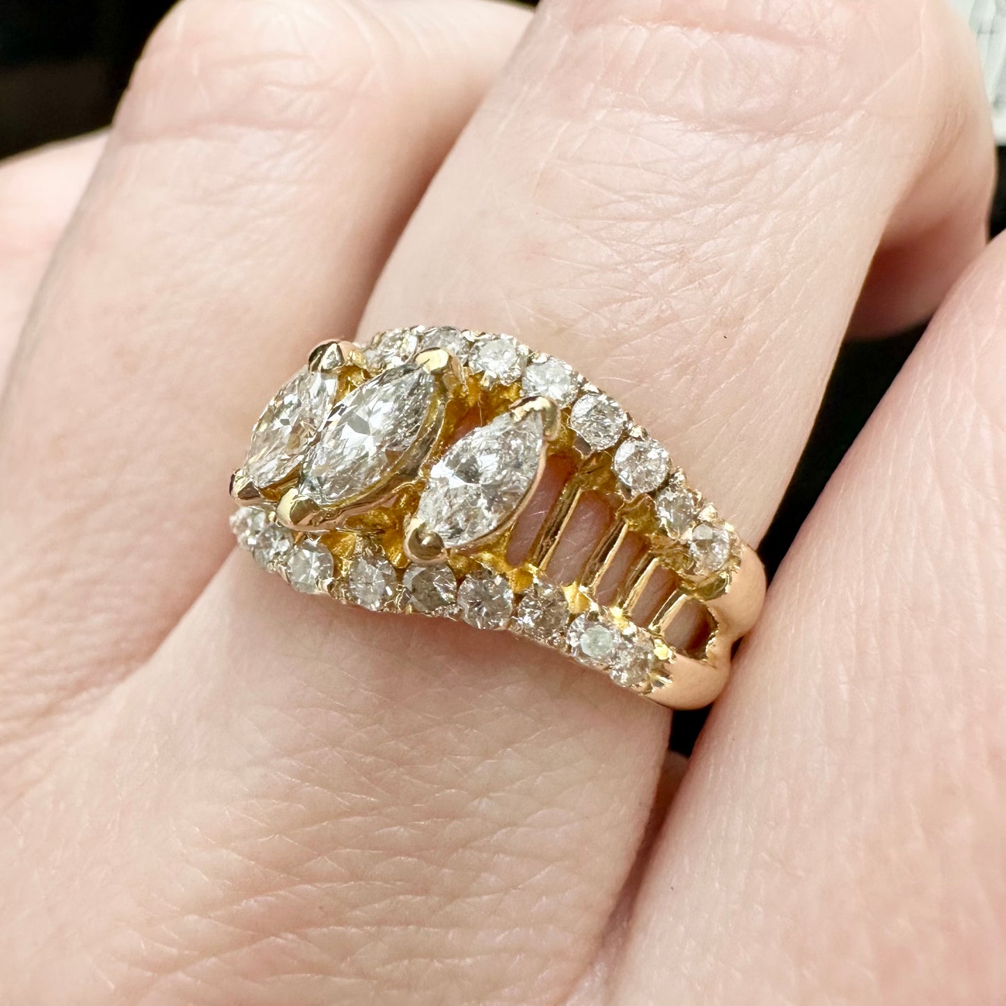 18Ct Yellow Gold 1.00Ct TW Diamond Dress Ring Sz M 1/2