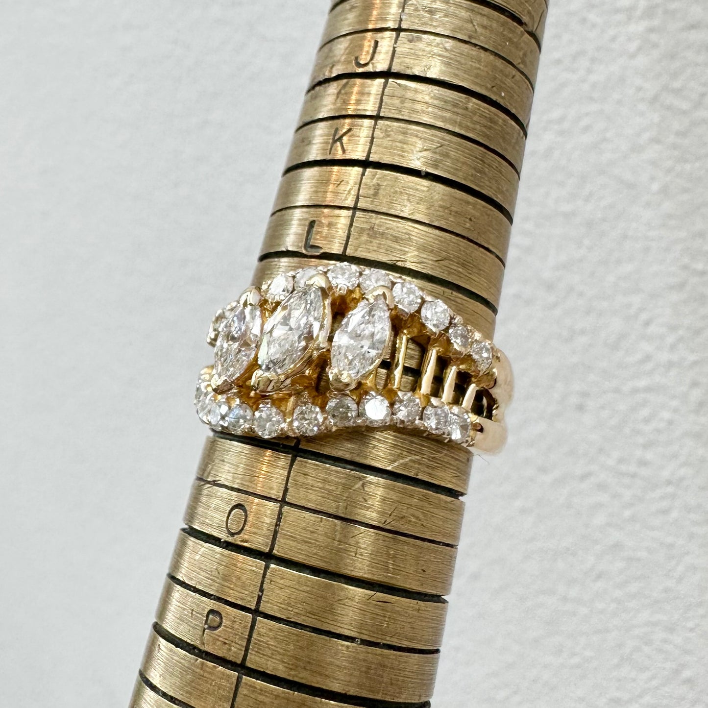 18Ct Yellow Gold 1.00Ct TW Diamond Dress Ring Sz M 1/2