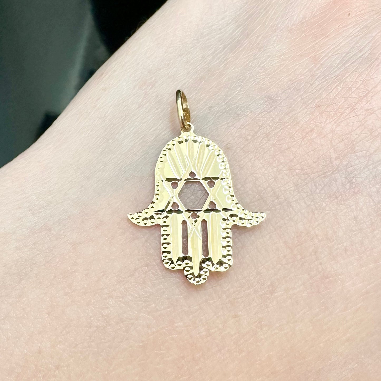 9Ct Yellow Gold Hand of Fatima Pendant