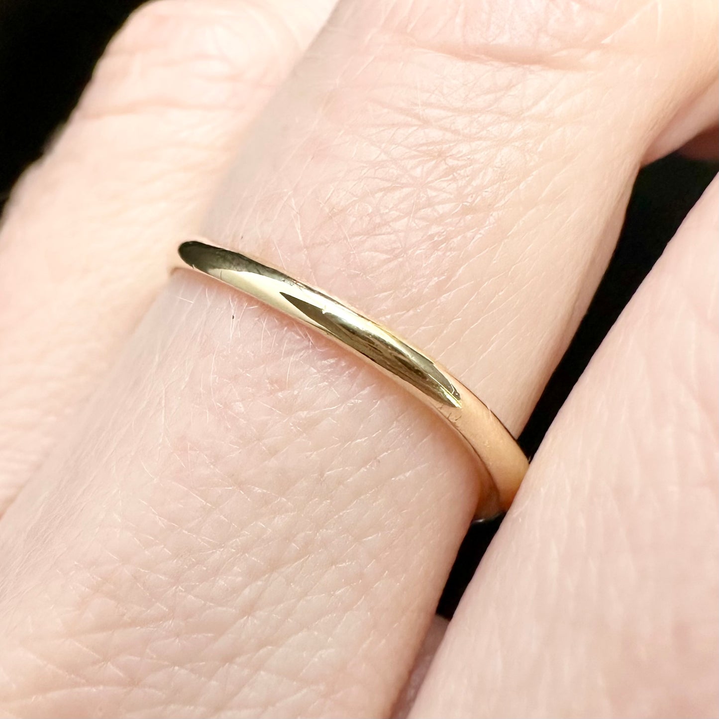 9Ct Yellow Gold Miracle Set Diamond Crossover Ring Sz O