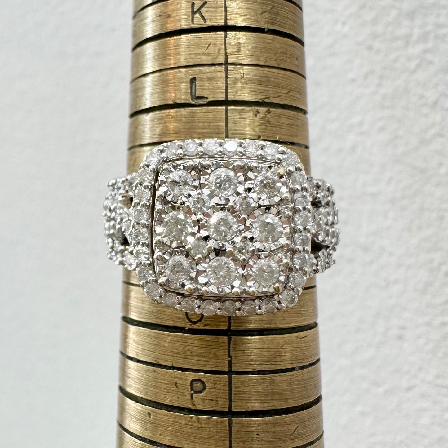 9Ct Yellow Gold 1.00Ct TW Diamond Cluster Ring Sz N