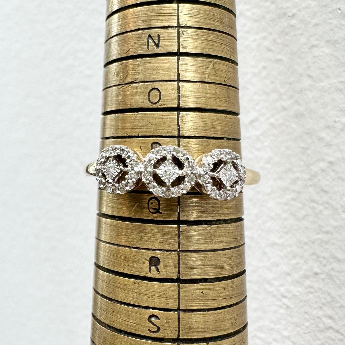 9Ct Yellow Gold Diamond Set Band Ring Sz P 1/2