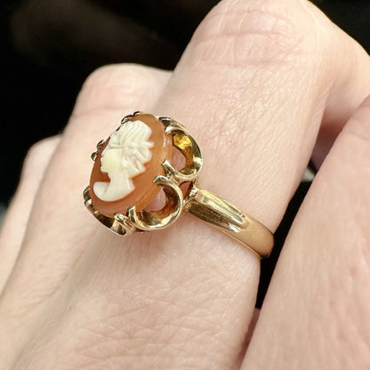 9Ct Yellow Gold Vintage Cameo Ring Sz M