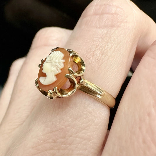 9Ct Yellow Gold Vintage Cameo Ring Sz M