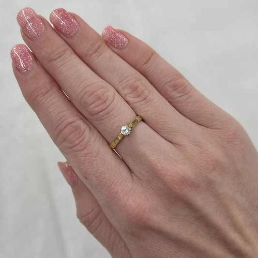 Ladies 18Ct Yellow Gold Solitaire Diamond Ring
