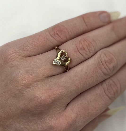 10Ct Yellow Gold .15Ct TW Diamond Heart Ring Sz H 1/2