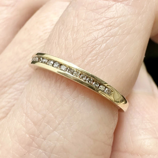 9Ct Yellow Gold 0.10 Carat TW Diamond Channel Set Half Eternity Band Sz O