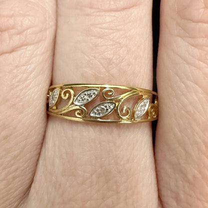 9Ct Two-Toned Gold and Diamond Filigree Leaf Band Ring Sz O