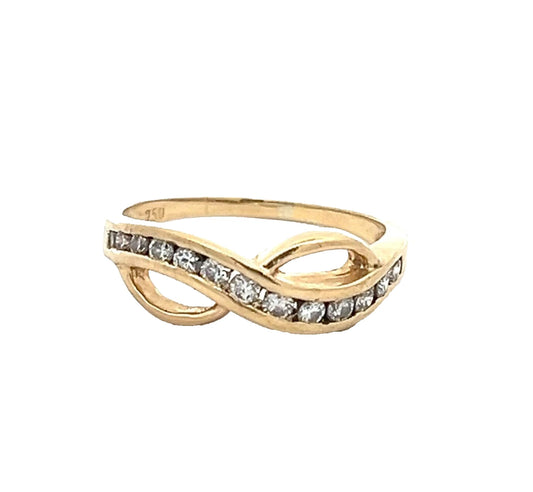 18Ct Yellow Gold Infinity .30 Carat TW Diamond Ring