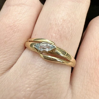 9Ct Yellow Gold Claw Set Blue Topaz Band Ring Sz O