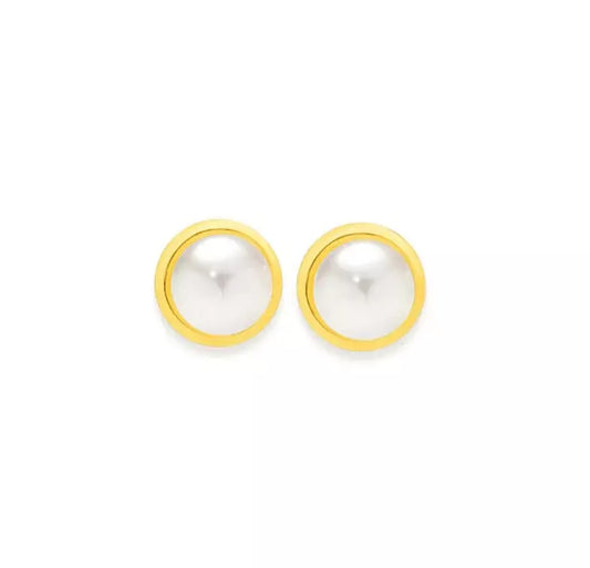 9Ct Yellow Gold Cultured Freshwater Pearl Stud Earrings