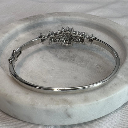 14Ct White Gold 1.70 Carat TW Diamond Hinge Bangle