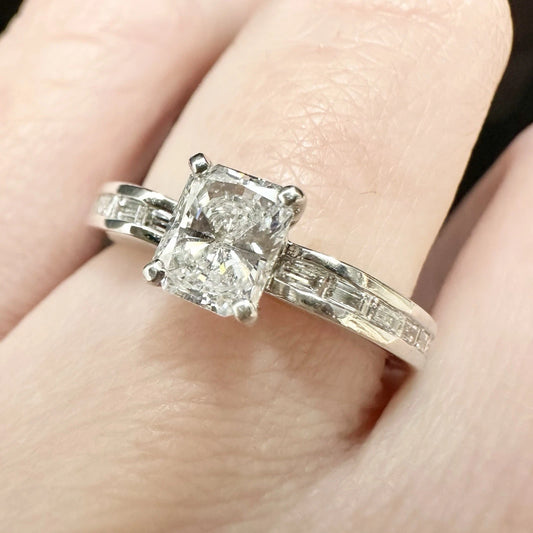 18Ct White Gold 1.05Ct TW Emerald Cut Diamond Ring Sz K