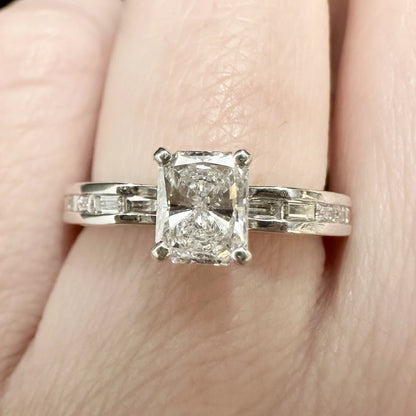 18Ct White Gold 1.05Ct TW Emerald Cut Diamond Ring Sz K