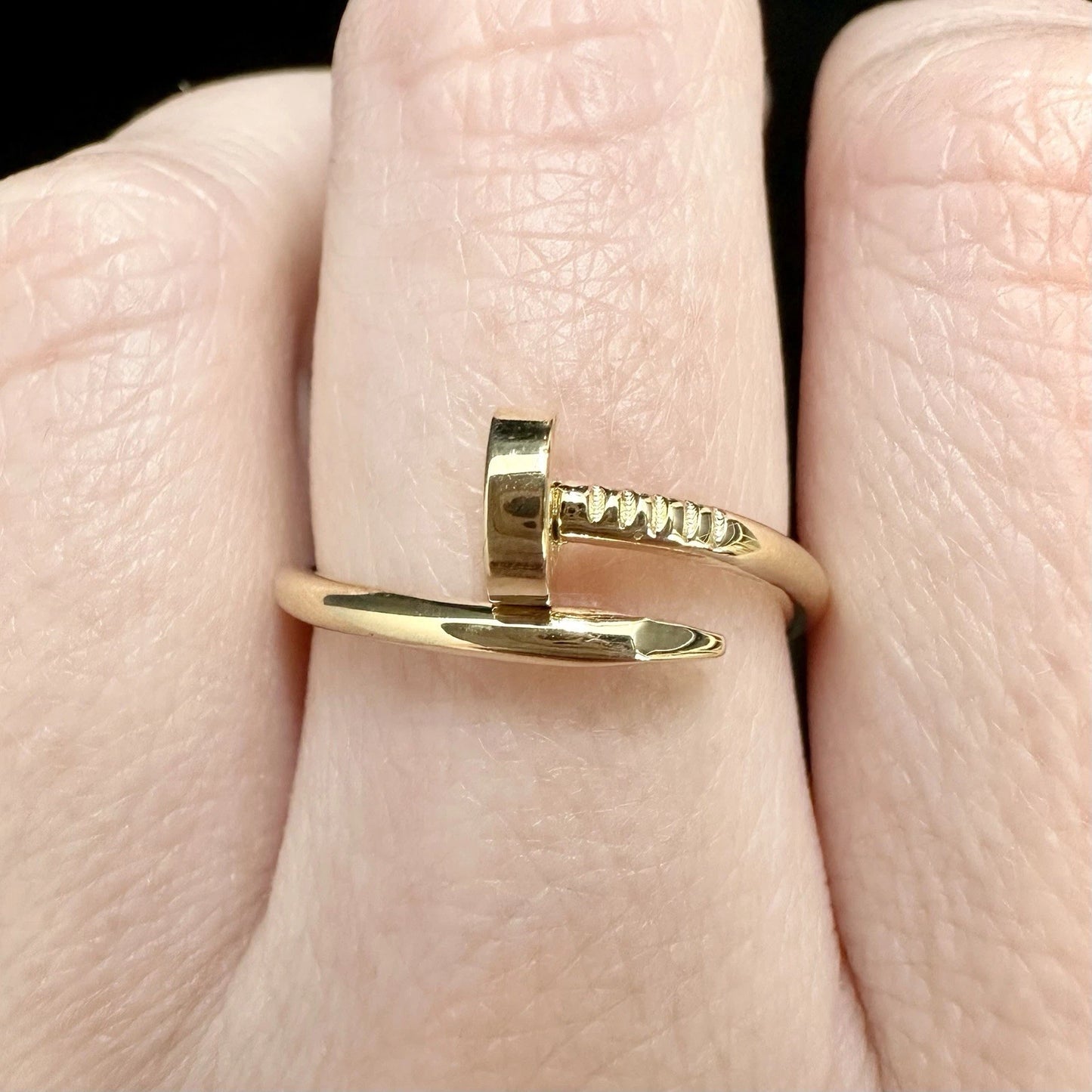 18Ct Yellow Gold Single Nail Coil Ring Sz M