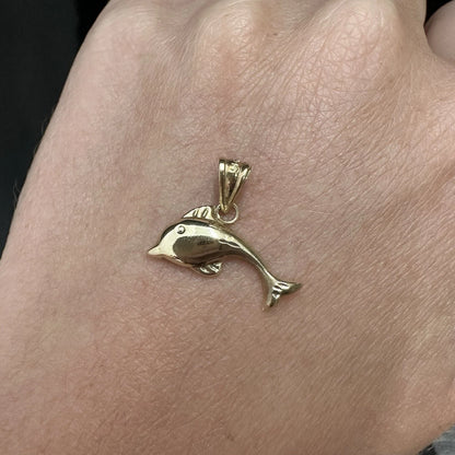 9Ct Yellow Gold Vintage Dolphin Pendant